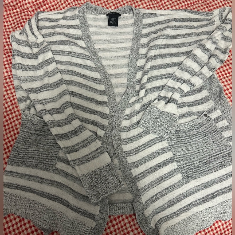 Calvin Klein Jeans Light Gray Knit Top